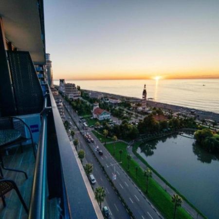 Sea View Orbi City Lejlighedshotel Batumi Eksteriør billede